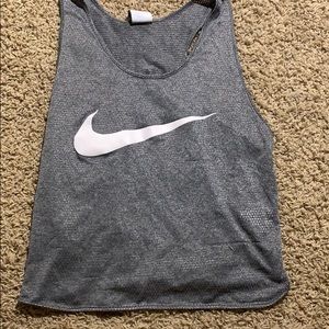 Nike crop top, grey.